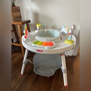 Skip Hop Silver Lining Cloud Activity Center - Excellent